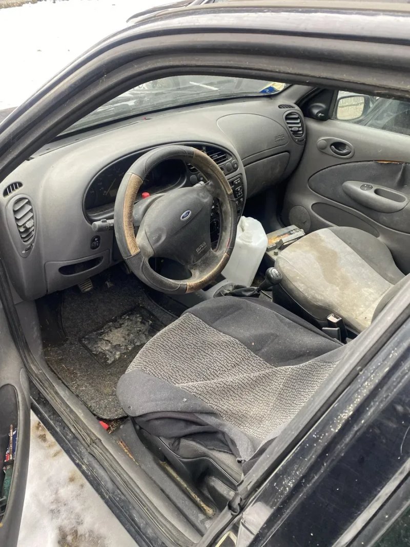 Дверка/двері передня/задня/ліва/права і тд Ford Fiesta MK 3/4 розборка — фото 5