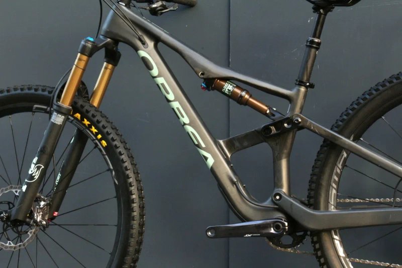 Двопідвісний гірський велосипед Orbea Occam M10 Carbon 29 2024.FOX KASHIMA, Shimano XT, Mavic — фото 6