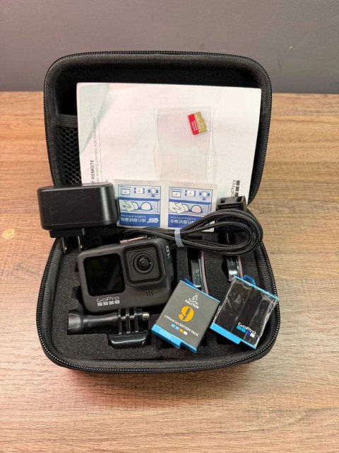 Екшн-камера GoPro 9 з двома акумуляторами