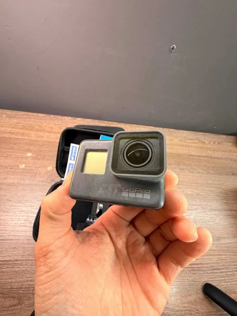 Екшн-камера GoPro Hero 5 б/у, з рамкою та кейсом + 64гб флешка — фото 8