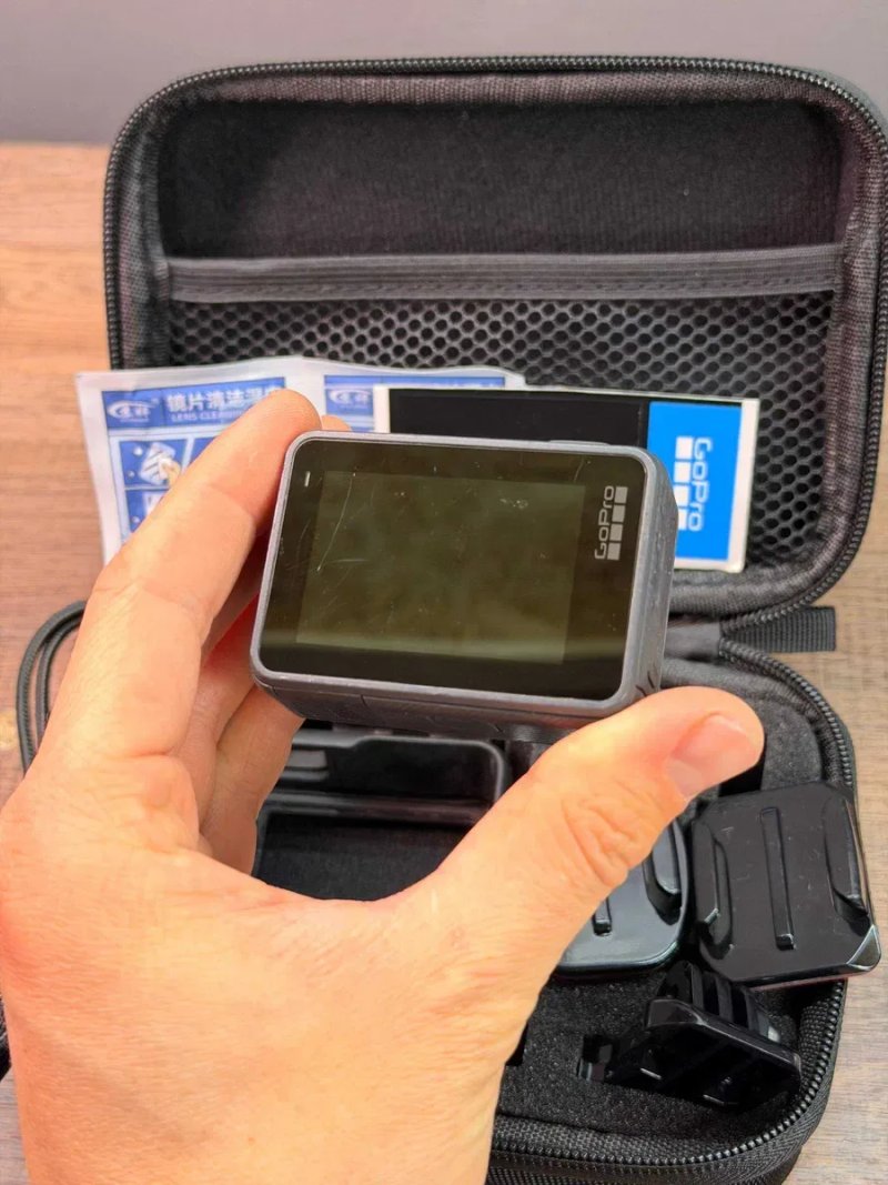 Екшн-камера GoPro Hero 5 з присоскою і невеликим нюансом — фото 7