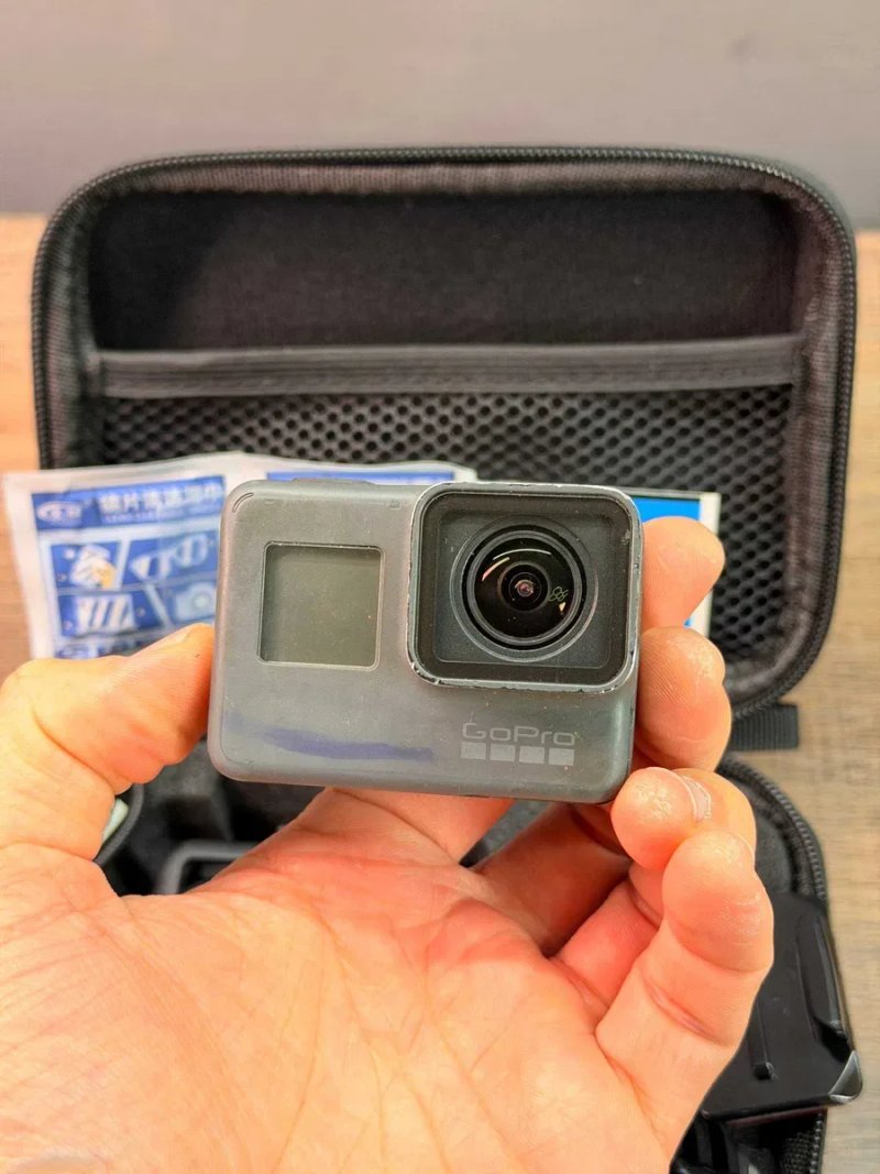 Екшн-камера GoPro Hero 5 з присоскою і невеликим нюансом — фото 8