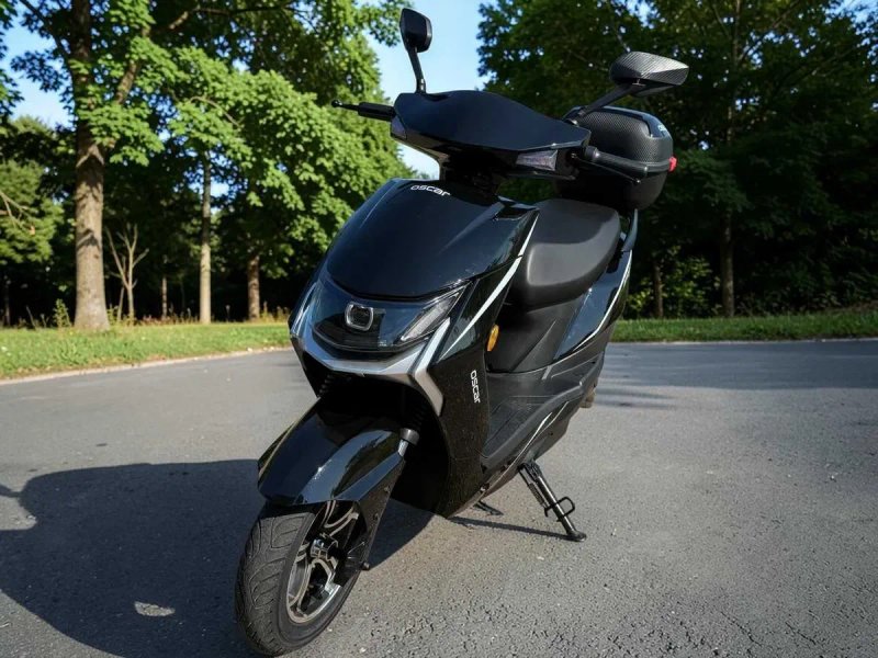 Електроскутер Oscar Mirage GT-15 1500W 72V 25Ah графен чорний двомісний — фото 2