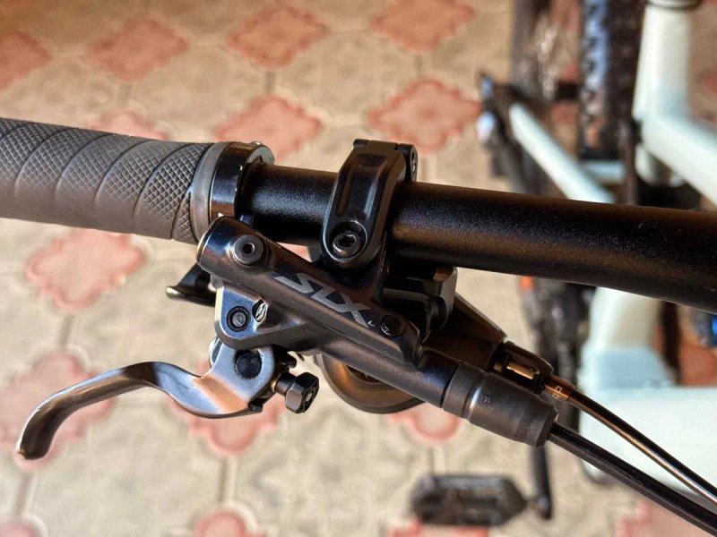 Електровелосипед RAYMON Trail Ray PRO 180 27.5''-29"L" Shimano DEORE SLX 1x12, Rock Shox ZEB 180 mm, YAMAHA 800 Wh, ENDURO IDEAL 2025 — фото 5