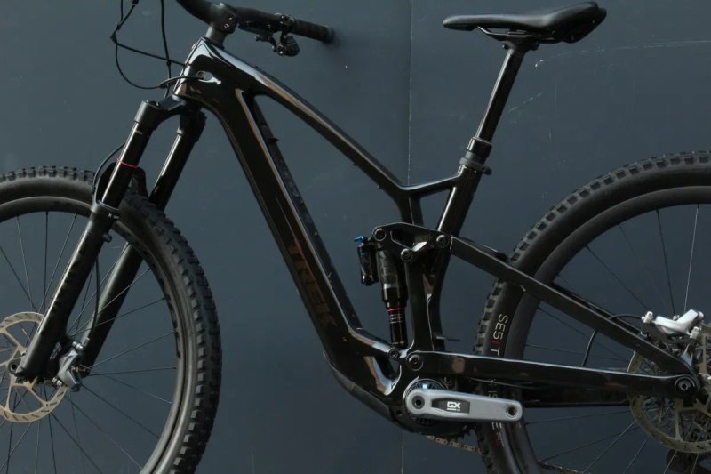 Електровелосипед Trek Fuel EXe 9.8 GX AXS T-Type (тестовий пробіг). Двопідвісний гірський карбоновий carbon найнер — фото 7