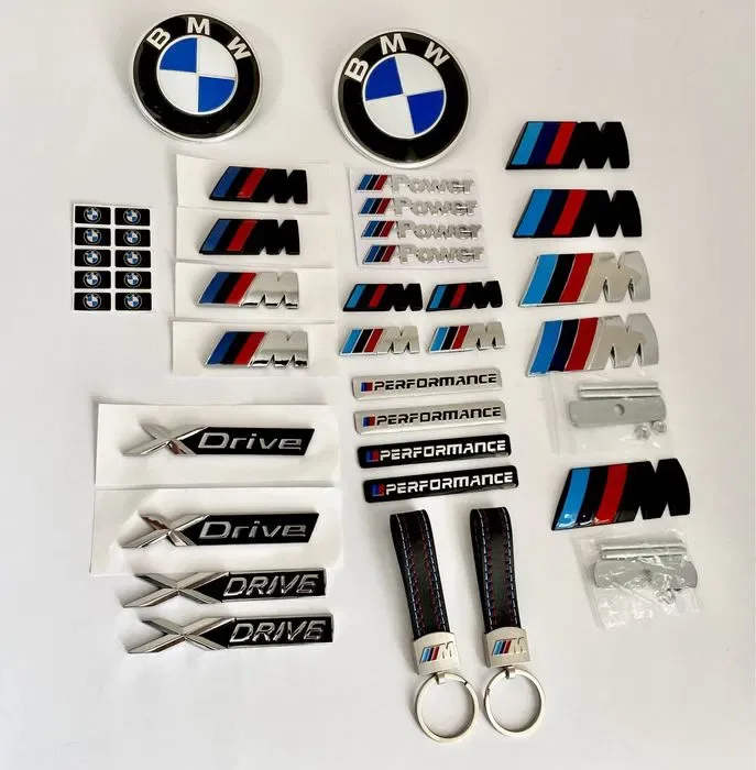 Эмблема емблема шильдик значок BMW M power в решетку на крыло x-drive — фото 2