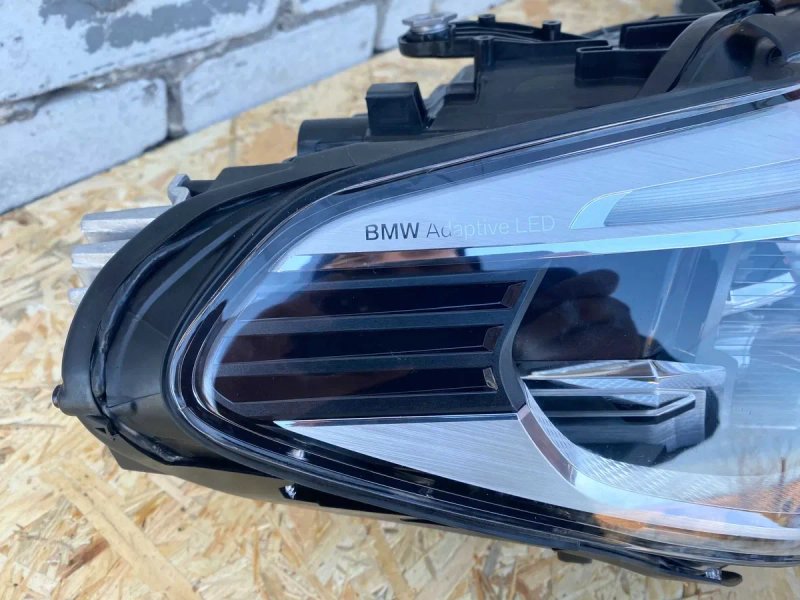 Фари BMW 5 G30 G31 F90 LED Adaptive з блоками 2017-2021 дорест — фото 3