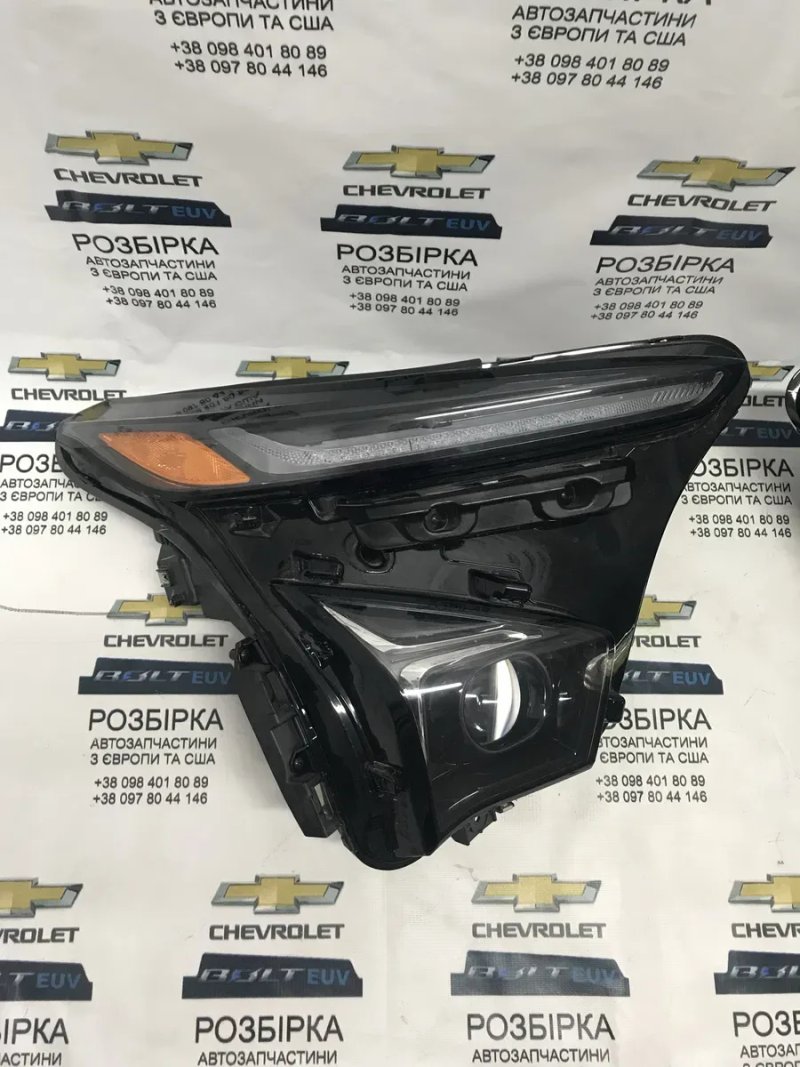 Фари Chevrolet Bolt EUV розборка шрот — фото 2