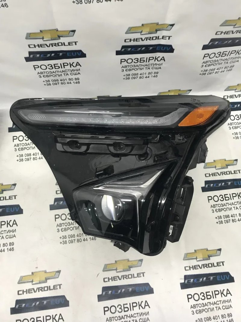 Фари Chevrolet Bolt EUV розборка шрот — фото 3