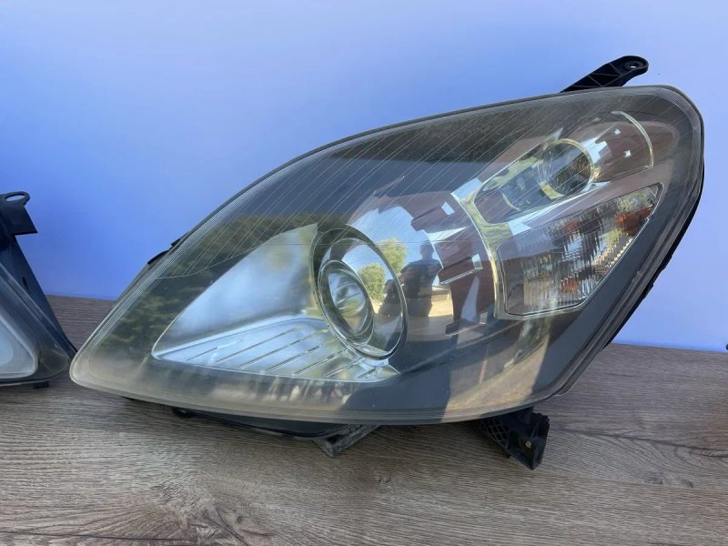 Фари передні Opel Zafira B XENON фара Опель Зафіра Б — фото 2