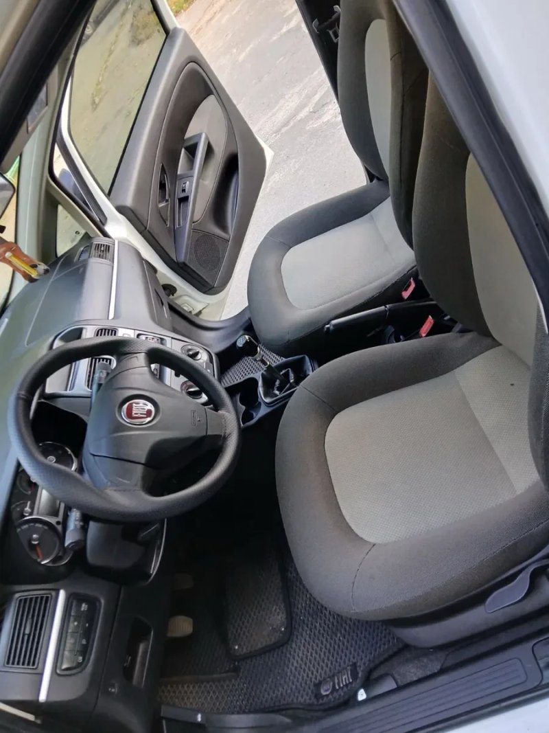 Fiat Linea 2012 газ/бенз — фото 7