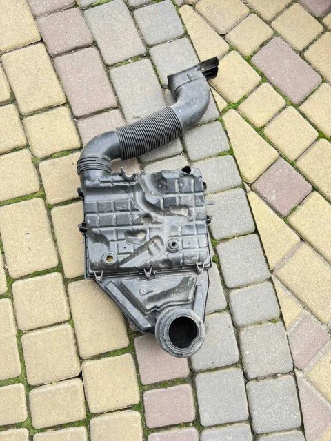 Фільтр повітряний 04C129620A Volkswagen Фольксваген