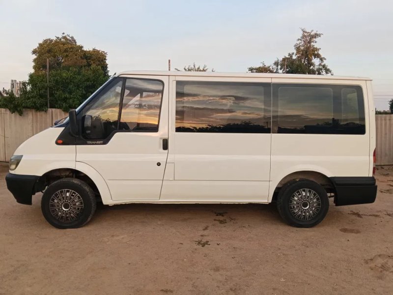Ford Transit, пассажирский. Привод: Передний в хорошем. Состояние — фото 3