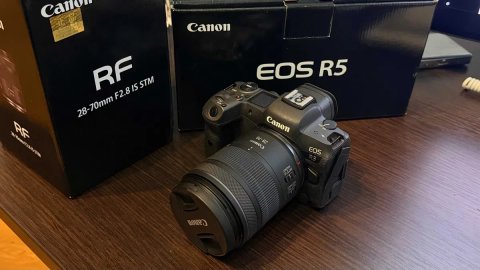 Фотоапарат Canon EOS R5 + обʼєктив Canon RF 28-70mm F2.8 IS STM