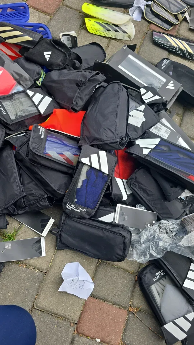 Футбольні щитки adidas — фото 8