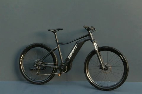 Гірський електровелосипед Giant Talon E+ 29 2 .Yamaha, Shimano