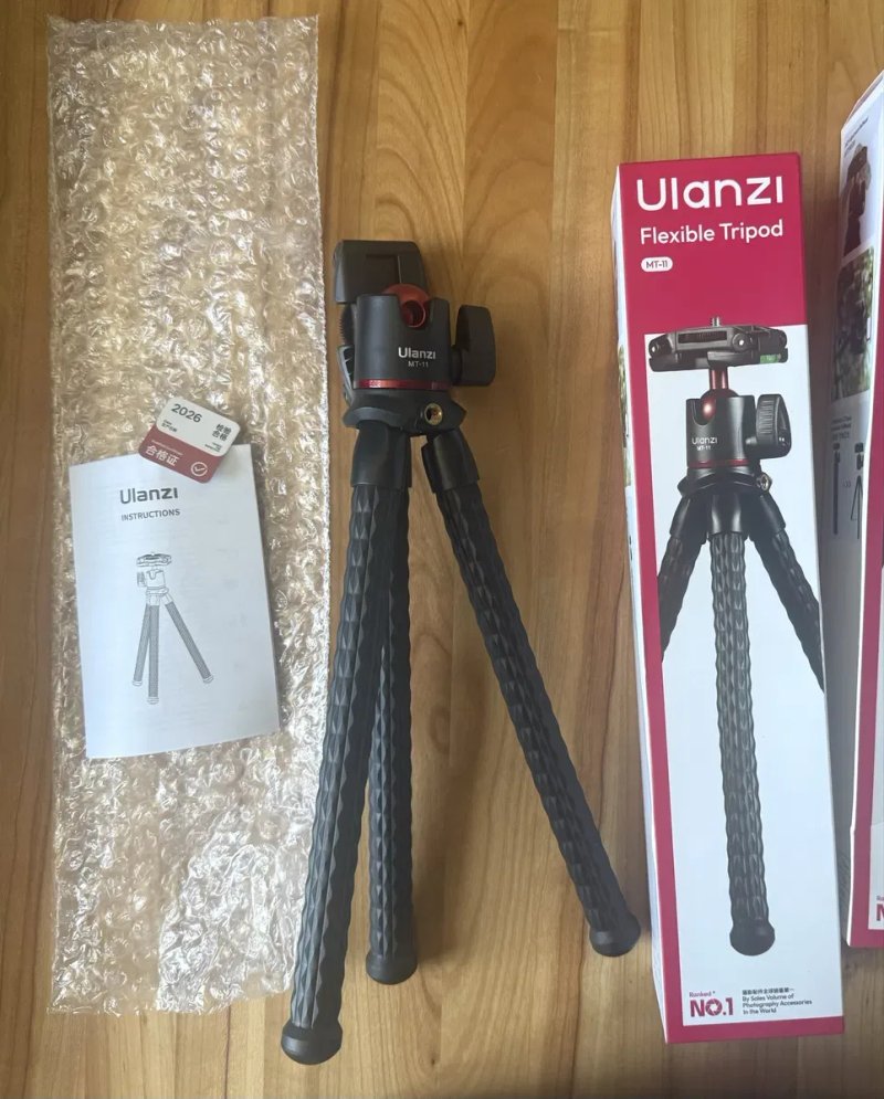 Гнучкий штатив Ulanzi MT-11 з кріпленням для смартфона та додатковою різьбою 1/4 — фото 4
