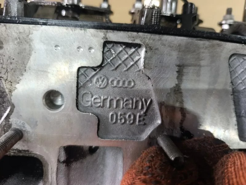 Головка блоку циліндрів Audi A6 C5 A4 B6 B7 Passat B5 головка audi a6 c5 passat b5 2.5 — фото 4