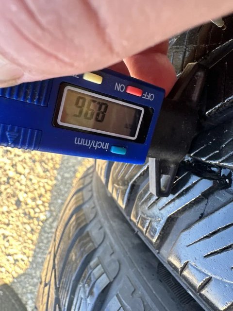 Goodyear шини зима 255/55 R18 комплект коліс на Таурег