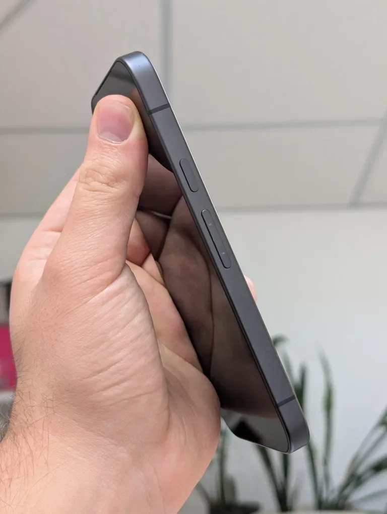 Google Pixel 9a 8/128GB Obsidian Neverlock, Піксель 9а 128ГБ Неверлок, 98% АКБ — фото 4