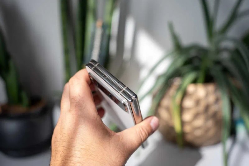 Google Pixel Fold 12/256GB  (Porcelain) Neverlock  гарний стан — фото 3