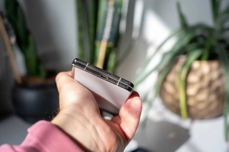 Google Pixel Fold 12/256GB  (Porcelain) Neverlock  гарний стан — фото 4
