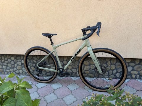 Гравійний KTM Gravelator 25 | 2026 | CUES 1×11 | Гідравліка | Maxxis Rambler 700×45 гравел