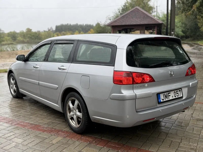 Honda Accord 2.2 дизель универсал идеальное состояние — фото 5