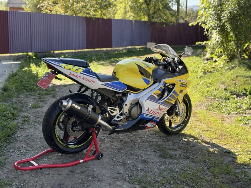 Honda CBR600 f4i 2005 Valentino Rossi — фото 2
