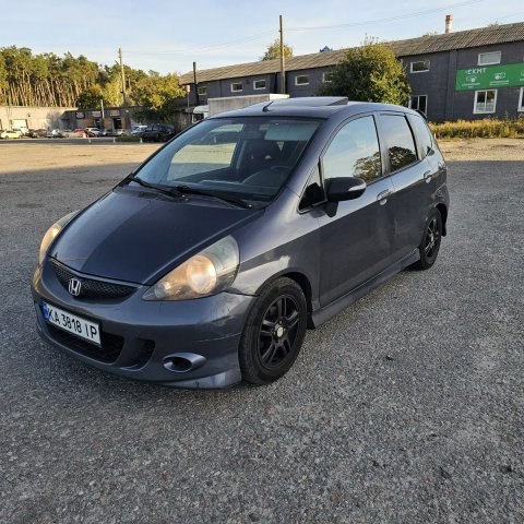 Honda jazz  1.3 бензин