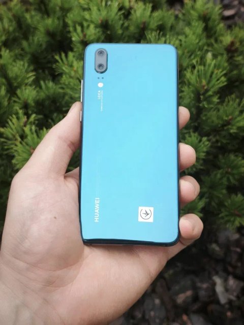 Huawei P20 4/128 ГБ, красивий синій колір, чудовий стан