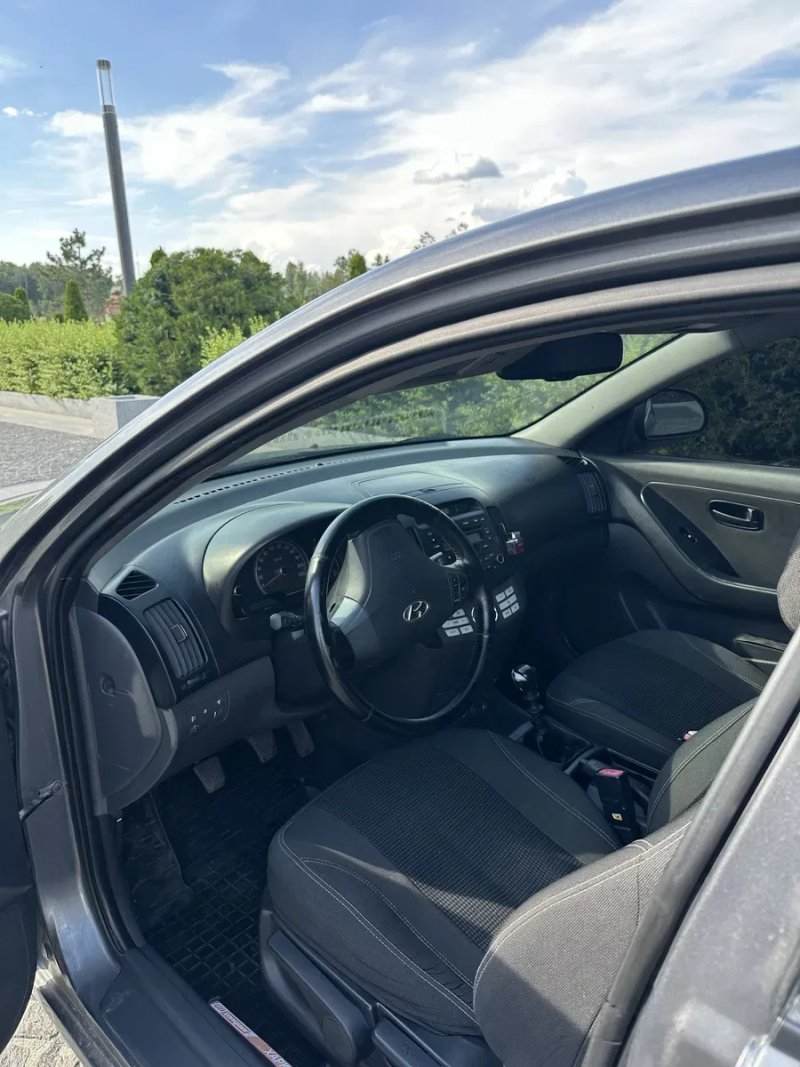 Hyundai Elantra  1.6бенз — фото 6