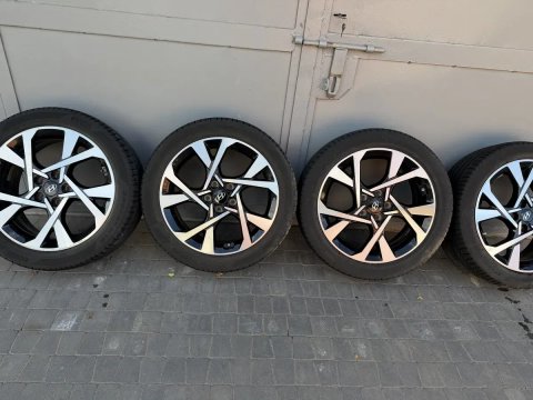 Hyundai kona титанові диски r18 5/14.3