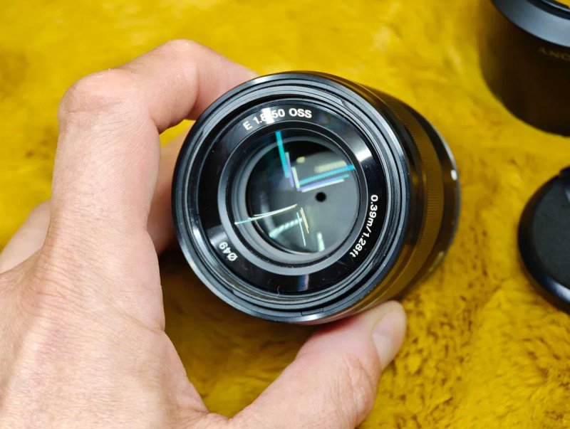 ‼️ІДЕАЛЬНИЙ СТАН‼️ Sony E 50mm f1.8 OSS - для кропів a6X00 серії та ZV-E10, ZV-E10 II — фото 5