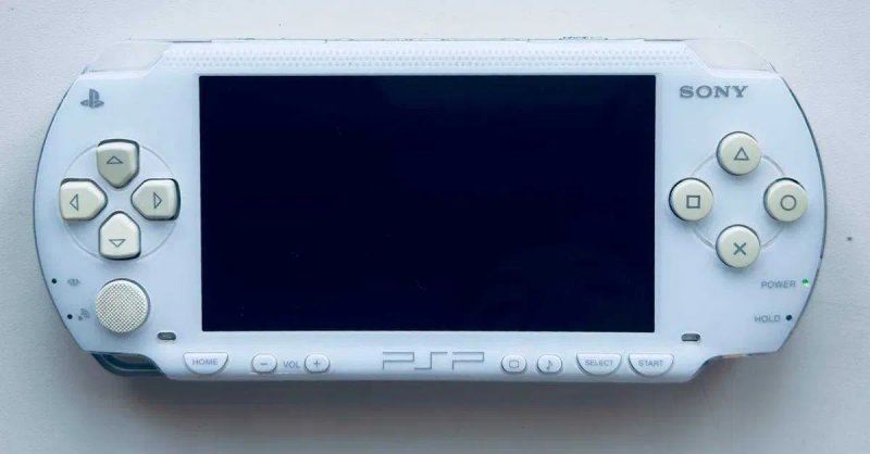 Ігрова консоль Sony PlayStation Portable 1003, біла — фото 2