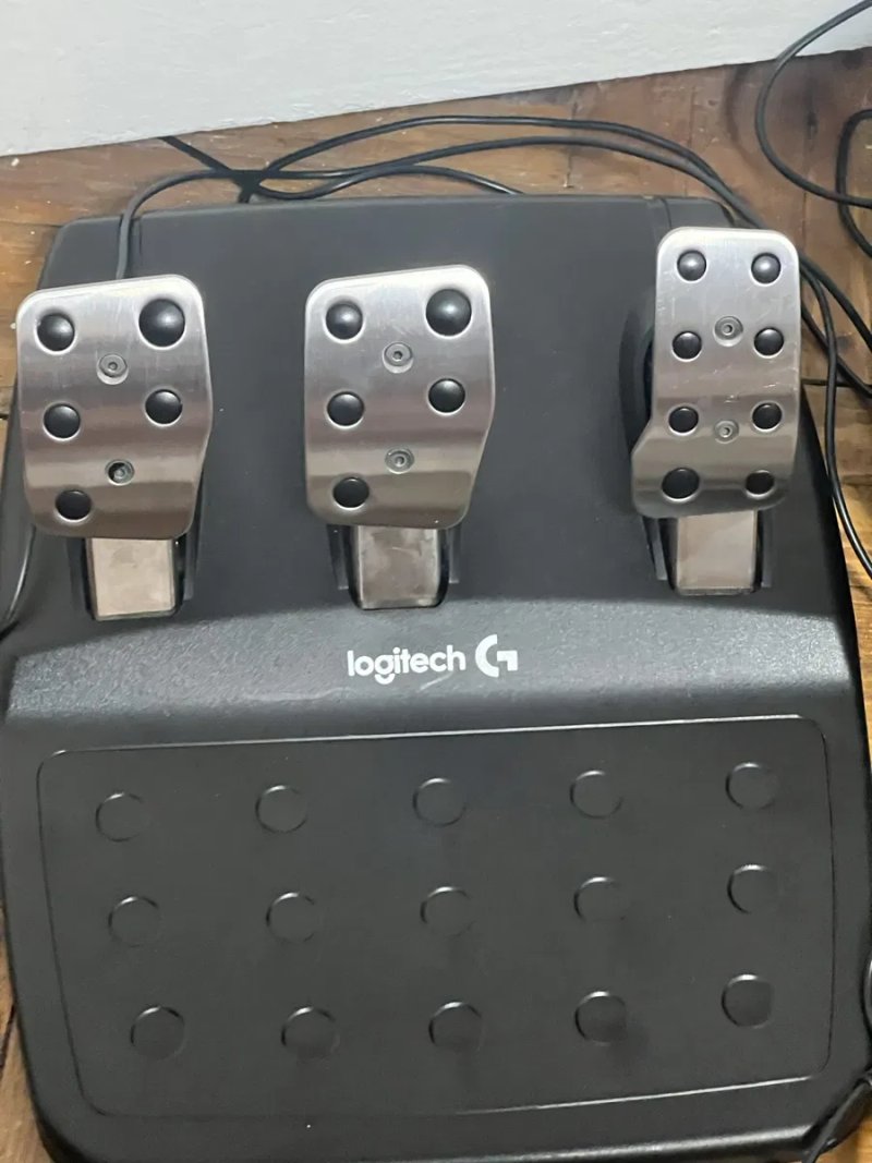 Ігрове кермо Logitech G29 Driving Force (для PlayStation / PC) + Педалі — фото 3