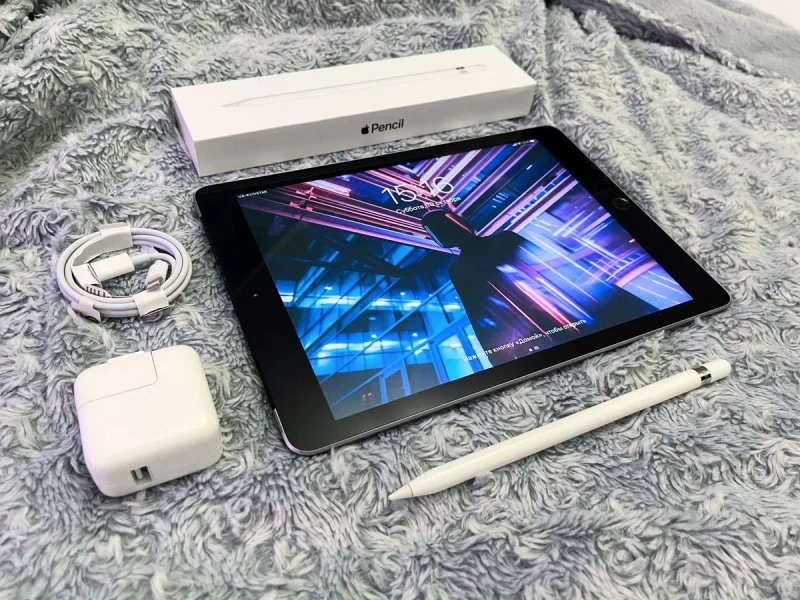 IPad 6 (32 gb) LTE, хорошее состояние! А1954 — фото 3