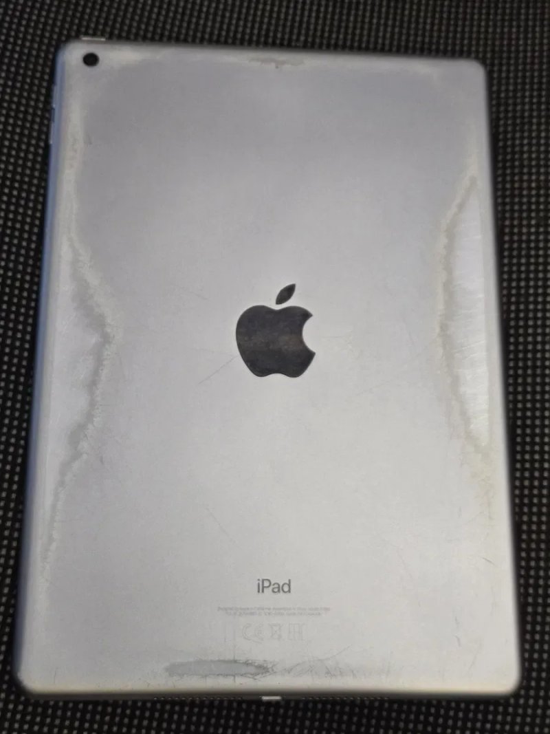 IPad 6 gen,32g wi-fi,полностью рабочий — фото 3