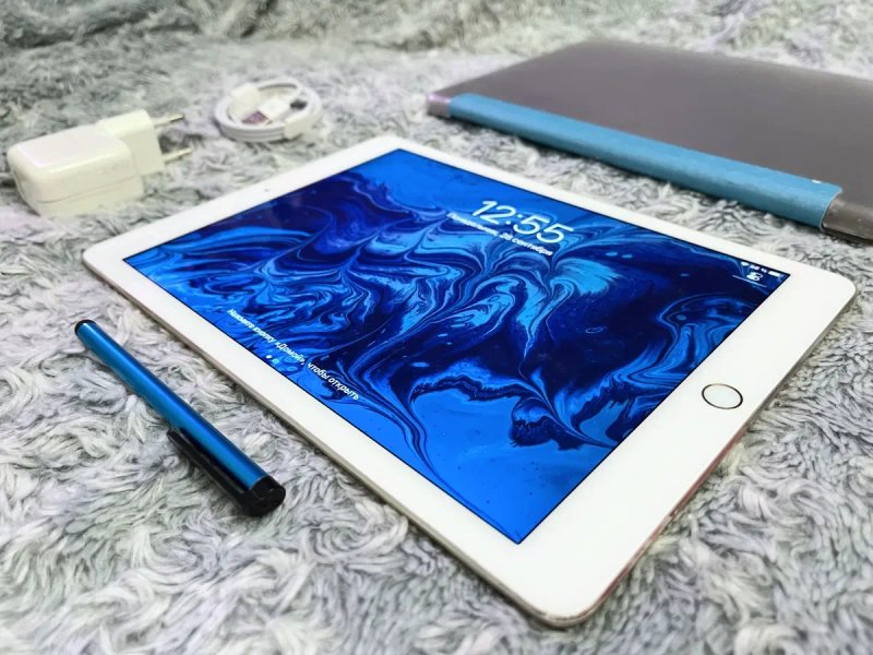 IPad Air 2 (64 gb) wi-fi + подарки, хорошее состояние! А1566 — фото 3