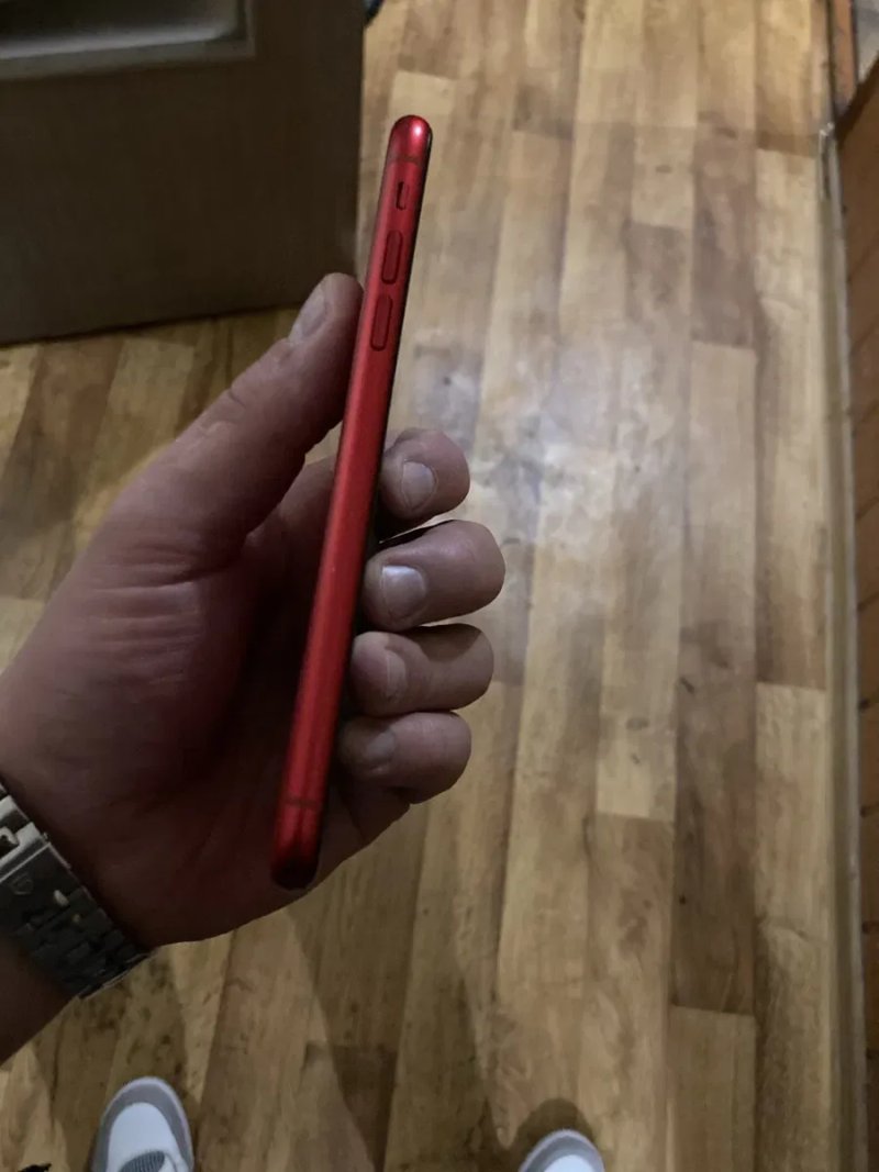 IPhone 11 64 gb Red Product Neverlock — фото 4