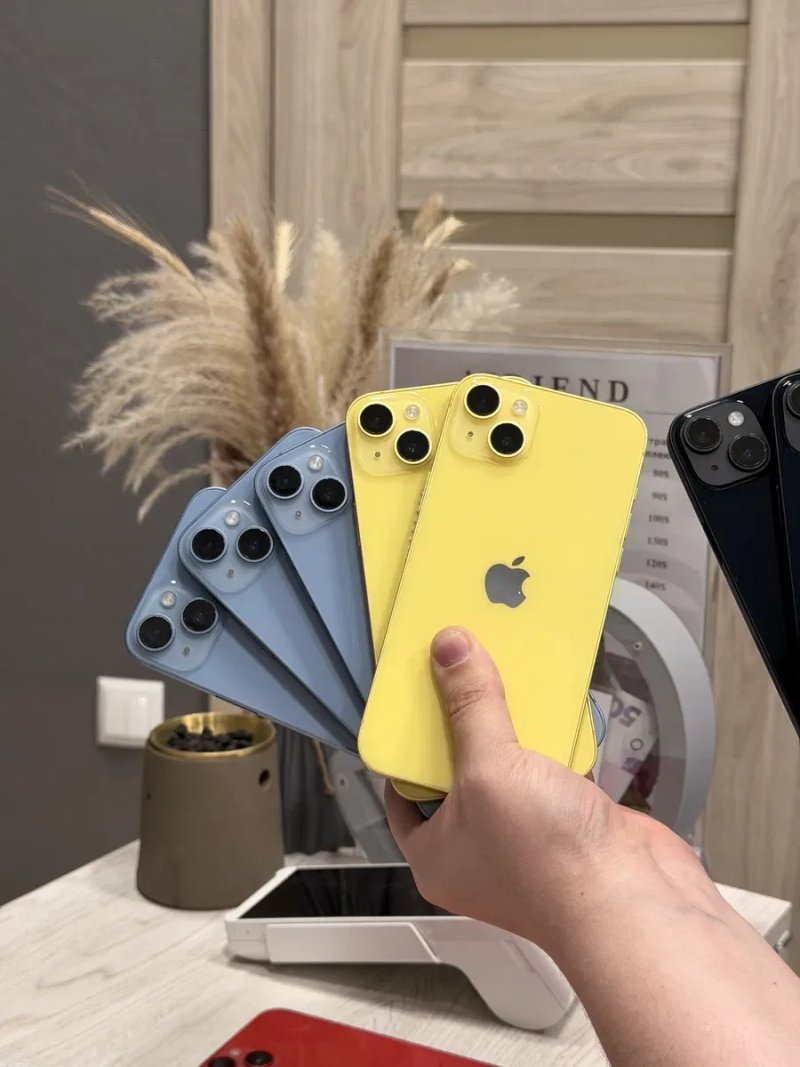 iphone 14 plus 128/256gb midnight / red / blue / yellow — фото 3
