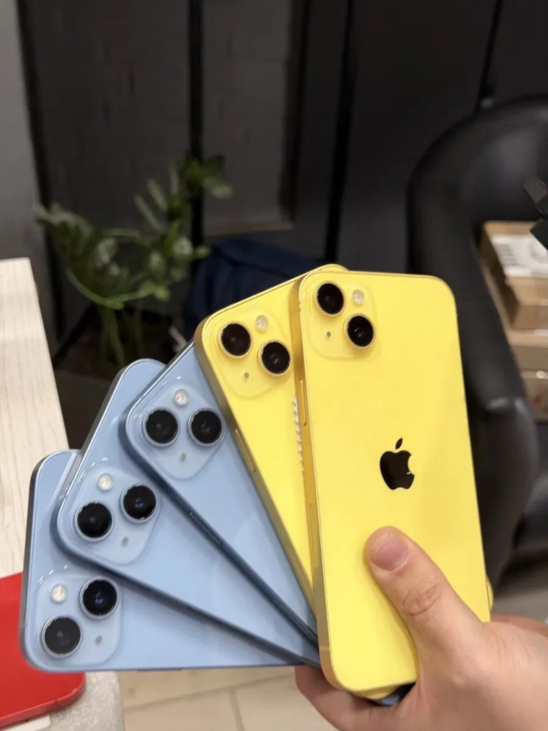 iphone 14 plus 128/256gb midnight / red / blue / yellow — фото 4