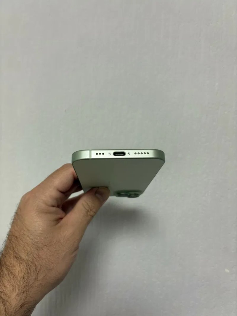 iPhone 15 128gb Green esim — фото 6