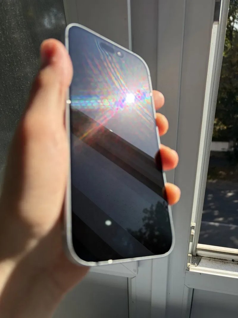 Iphone 15, 93% батарея — фото 2
