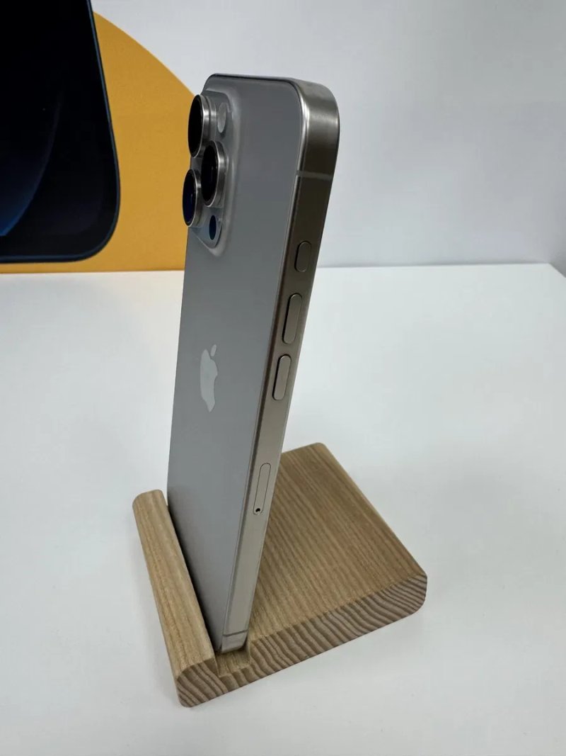 iPhone 15 Pro Max 512 GB Natural Titanium — фото 3