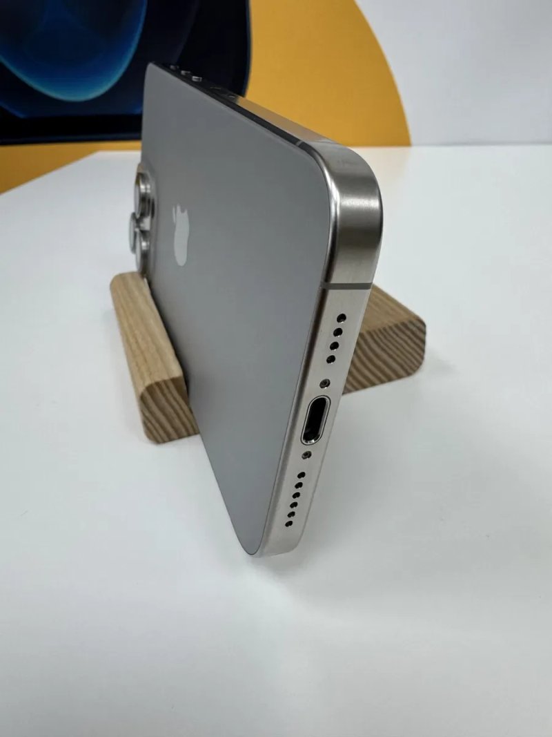 iPhone 15 Pro Max 512 GB Natural Titanium — фото 5