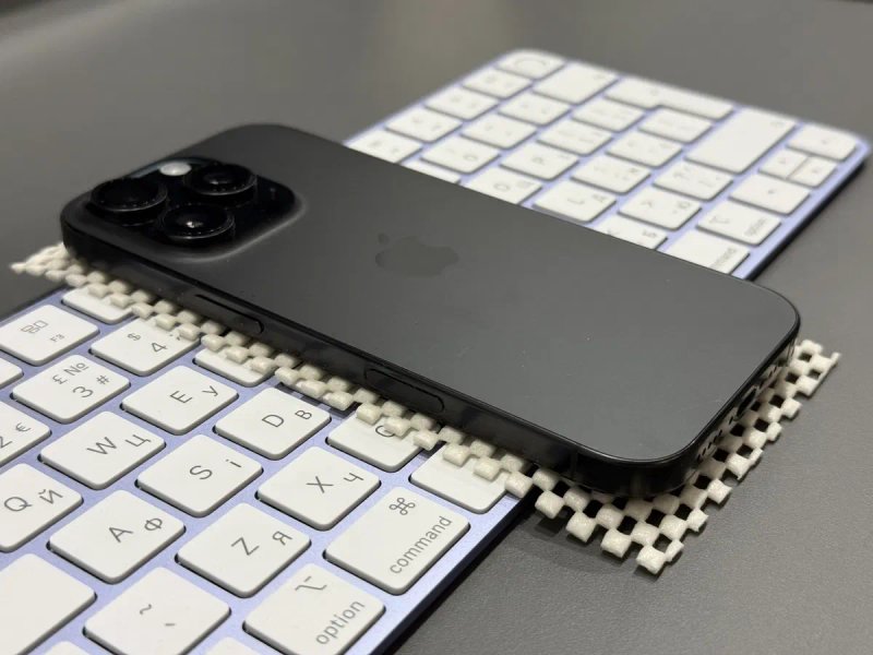 iPhone 16 Pro 128GB Black Titanium, фізична SIM (iCloud заблокований, на запчастини) — фото 4