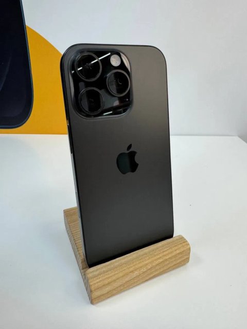 iPhone 16 Pro 256 GB Black Titanium