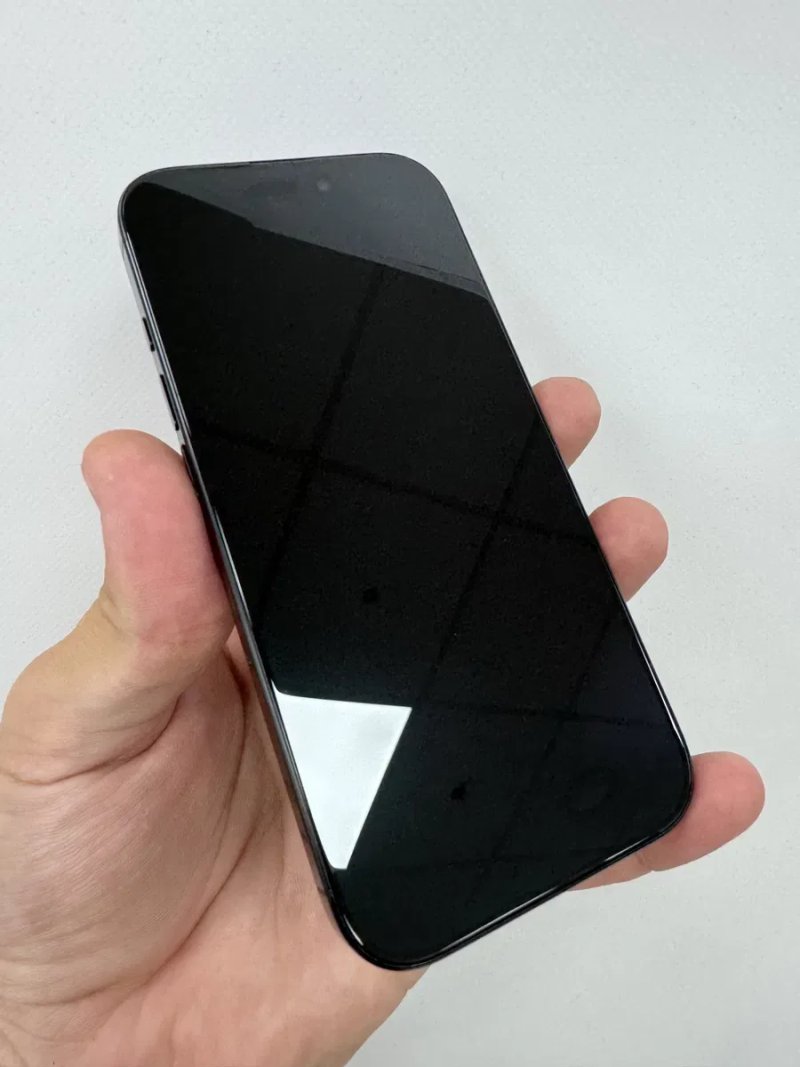 iPhone 16 Pro 256 GB Black Titanium — фото 2