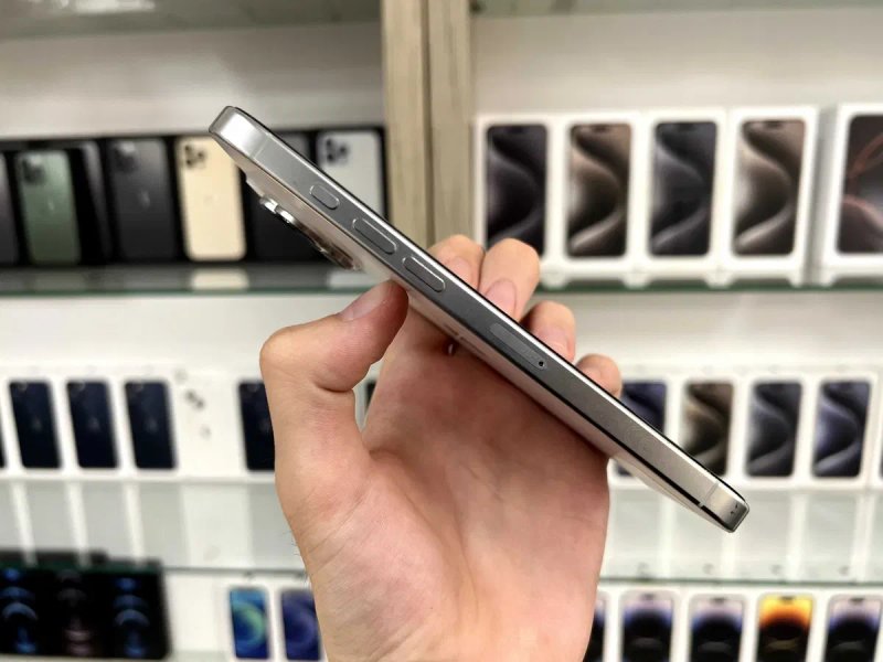 iPhone 16 Pro Max 256 Gb Neverlock / Магазин + Гарантія — фото 3